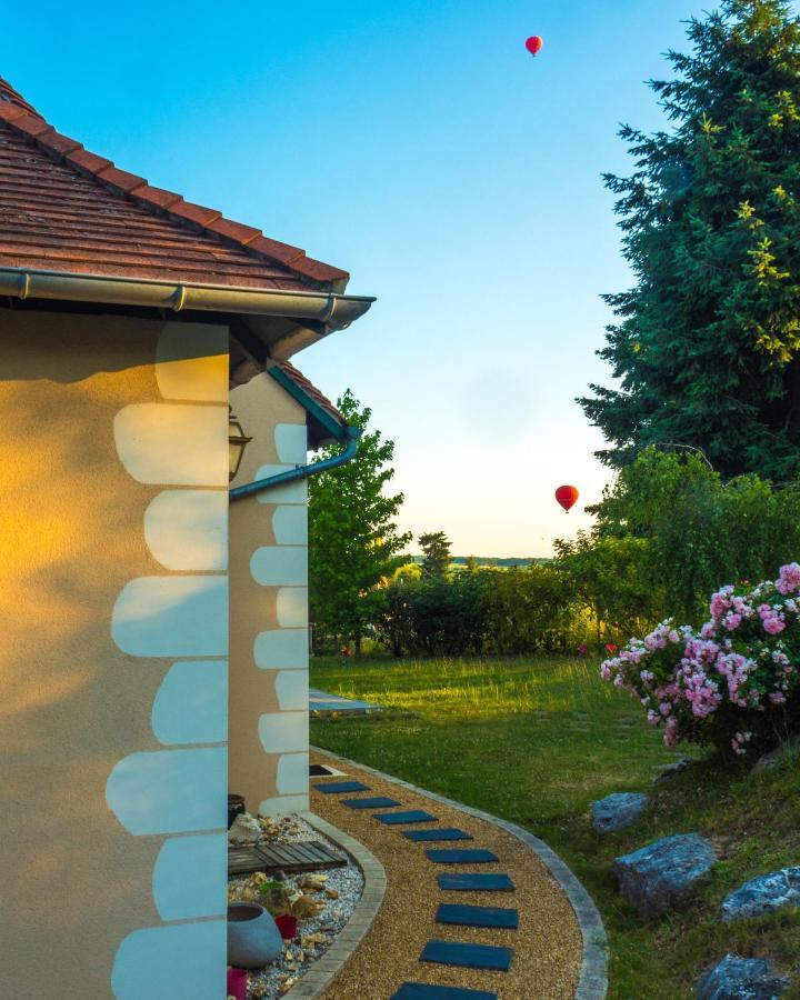 シュノンソー Le Roi Coq Bed & Breakfast エクステリア 写真