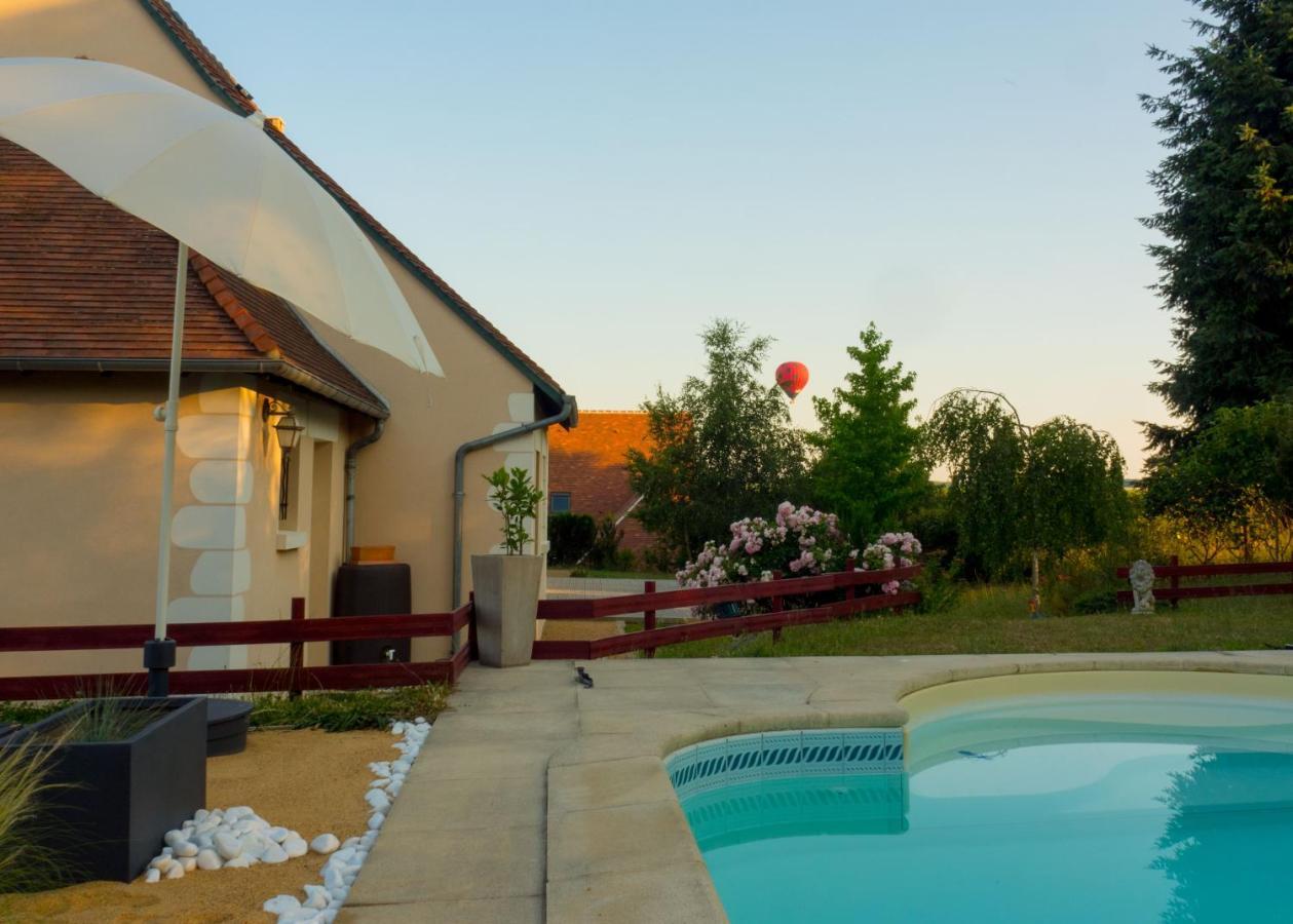 シュノンソー Le Roi Coq Bed & Breakfast エクステリア 写真